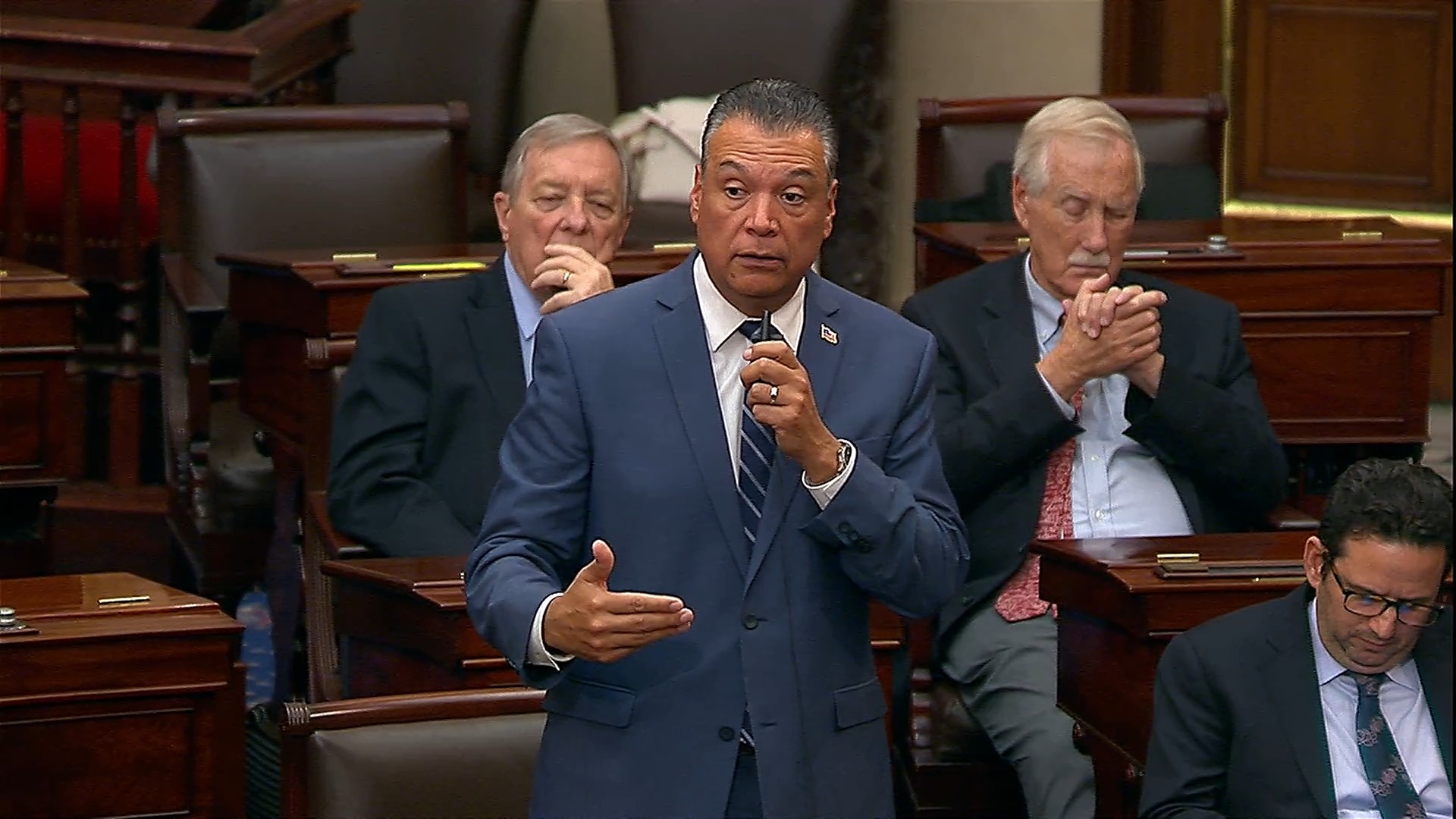 Photo: Senate Senate Republicans Drop Immediate Vote on Trump's SAVE America Act
